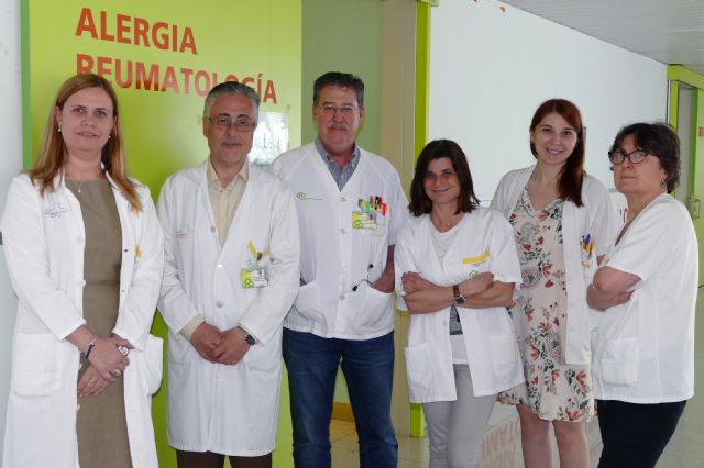 El hospital Reina Sofía se convierte en referente nacional en alergias a frutas rosáceas - 1, Foto 1