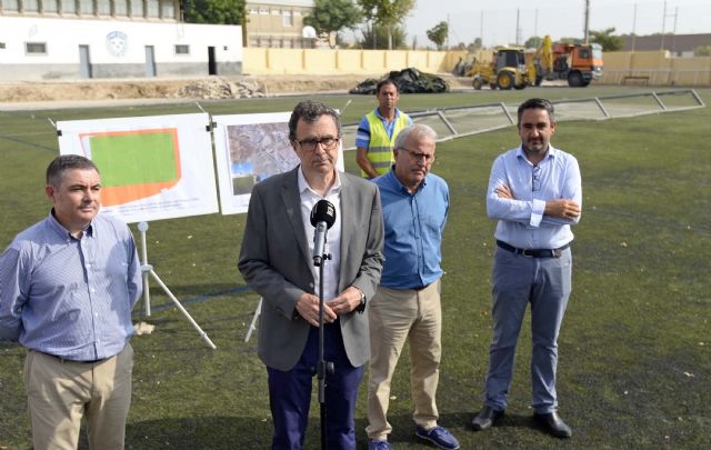 Arrancan las obras del campo de fútbol de Churra, que permitirán ampliar sus dimensiones y renovar el césped - 1, Foto 1