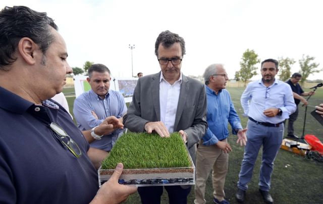 Arrancan las obras del campo de fútbol de Churra, que permitirán ampliar sus dimensiones y renovar el césped - 3, Foto 3