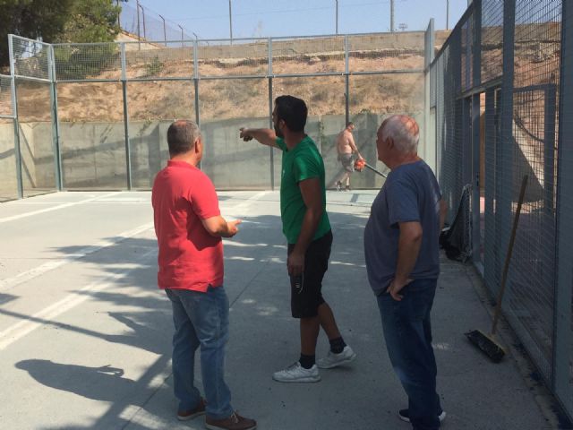 Nuevo pavimento para las dos pistas de pádel del polideportivo municipal - 2, Foto 2