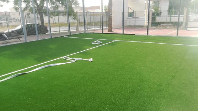 Nuevo pavimento para las dos pistas de pádel del polideportivo municipal - 3, Foto 3