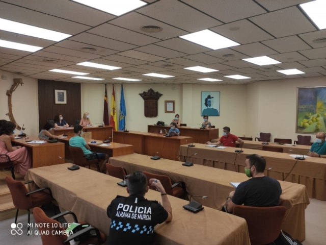 La concejala de Educacin rene a los responsables de los colegios pblicos para perfilar una vuelta a las aulas segura, Foto 1