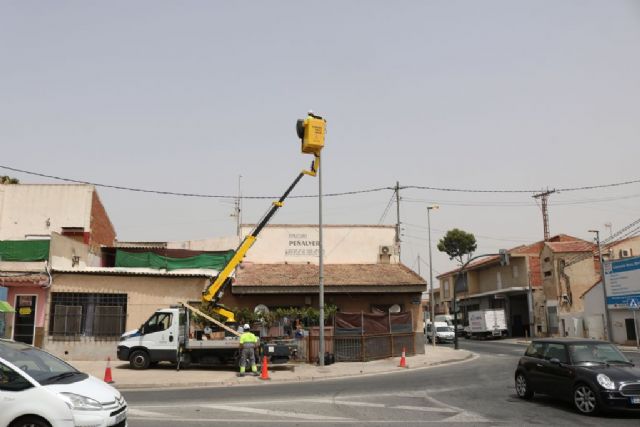 Los vecinos de El Raal estrenan nueva iluminación en 178 puntos de la calle Mayor - 2, Foto 2