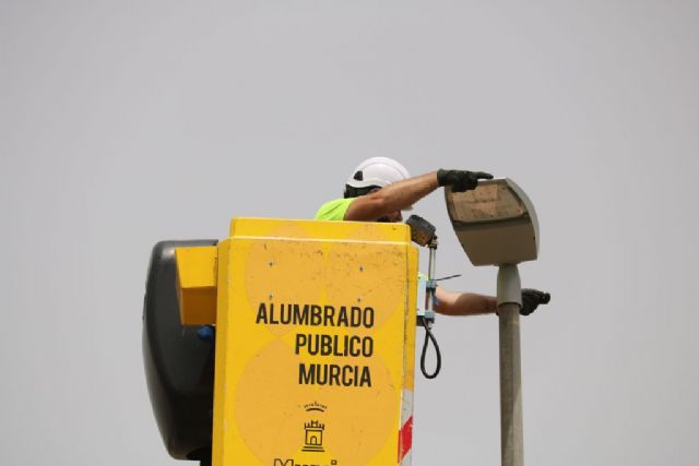 Los vecinos de El Raal estrenan nueva iluminación en 178 puntos de la calle Mayor - 3, Foto 3