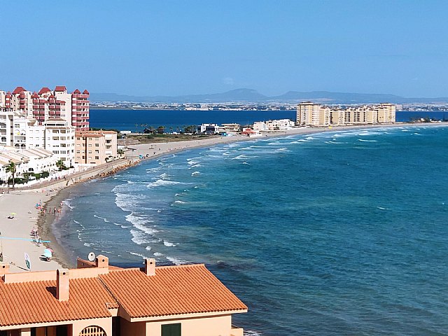 Los puestos de vigilancia de playas del Plan Copla abren hoy, lunes 29 de agosto, con 27 banderas amarillas - 1, Foto 1