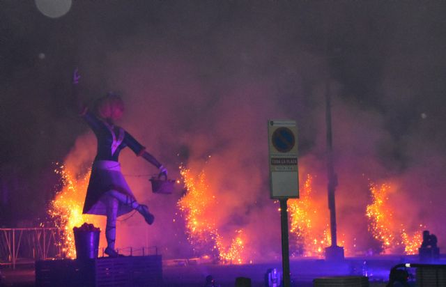 Las fiestas torreñas concluyen con la tradicional Quema del Raspajo - 2, Foto 2