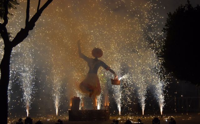 Las fiestas torreñas concluyen con la tradicional Quema del Raspajo - 3, Foto 3