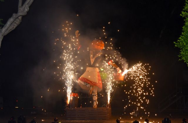 Las fiestas torreñas concluyen con la tradicional Quema del Raspajo - 4, Foto 4