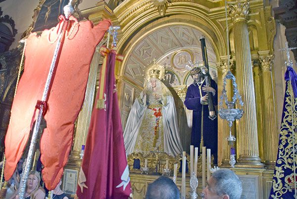 La Hermandad de Jesús de Alcalá del Río elevó unas oraciones en su nombre de sus titulares, Ntro. Padre Jesús Nazareno y su Madre la Santísima Virgen de la Esperanza, para bien discurrir en sus caninos de peregrinación - 4, Foto 4