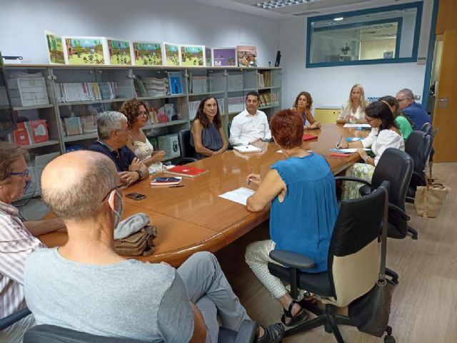 Reunión con los representantes de EAPN para coordinar la continuidad de los programas de Empleabilidad y Garantía Juvenil - 1, Foto 1