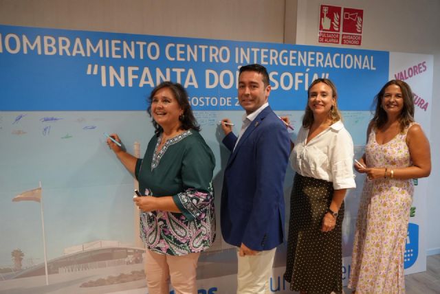 La consejera de Política Social inaugura el primer Centro Intergeneracional de la Región de Murcia - 2, Foto 2