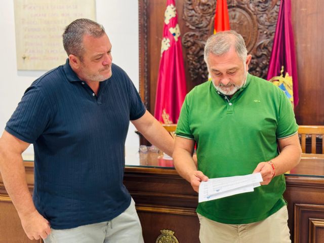 El Ayuntamiento de Lorca acondiciona el nuevo parking disuasorio de la calle Periodista Ángela Ruiz, junto al CDL, para agilizar los desplazamientos urbanos por las obras del AVE - 3, Foto 3