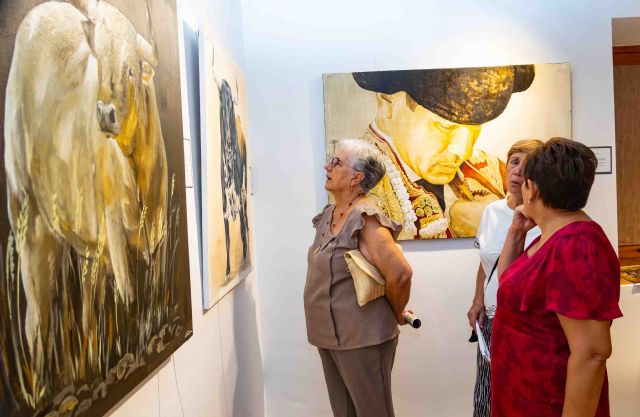 El Club Taurino de Calasparra inaugura la exposición Pureza y Arte del artista Adrián Sánchez Retamosa - 2, Foto 2