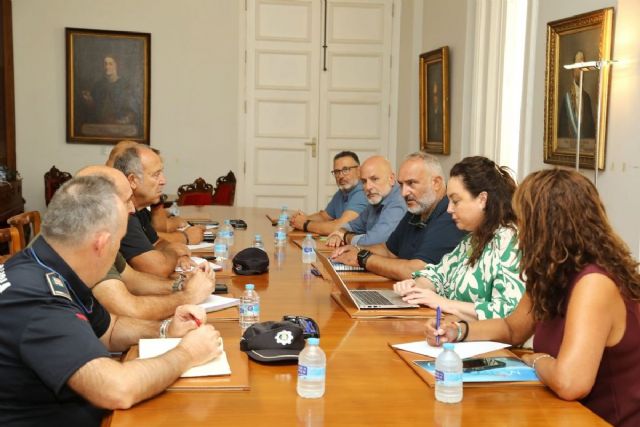 Policía Local y Agentes Medioambientales organizan una vigilancia por la convocatoria de una fiesta marítima en el Mar Menor - 1, Foto 1