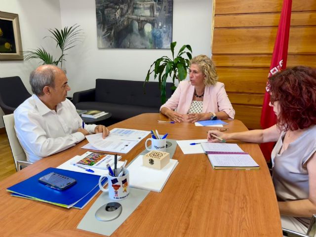 Murcia impulsa el apoyo a las cooperativas y la formación de nuevos empresarios a través del convenio firmado con Ucomur Murcia impulsa el apoyo a las cooperativas y la formación de nuevos empresarios a través del convenio firmado con Ucomur