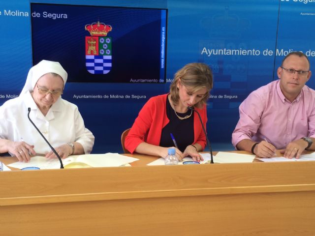 El Ayuntamiento de Molina de Segura firma una adenda al convenio de colaboración con la Fundación Carlos Soriano para la atención a personas mayores en régimen de estancia-residencia - 1, Foto 1