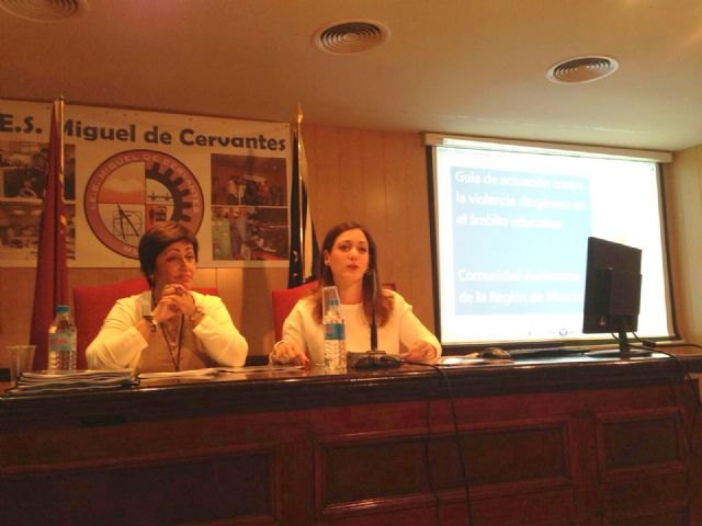 La Comunidad facilita a los centros educativos una guía para prevenir y detectar casos de violencia de género entre adolescentes - 1, Foto 1