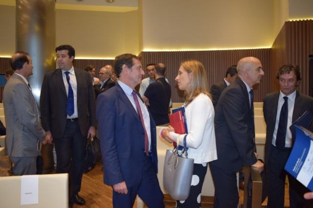 La Comunidad trabaja para que la Región pueda disponer de puntos de suministro de energías alternativas y sea más sostenible - 1, Foto 1