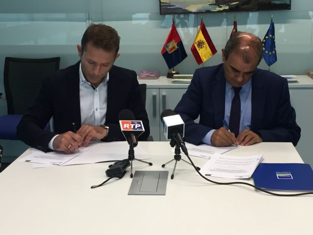Ayuntamiento de Torre-Pacheco y UCOMUR firman convenio de colaboración - 2, Foto 2