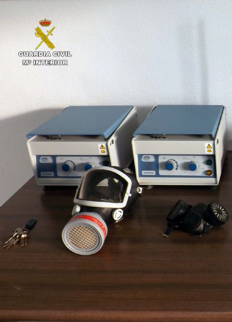 La Guardia Civil esclarece dos robos cometidos en un instituto de La Manga - 2, Foto 2