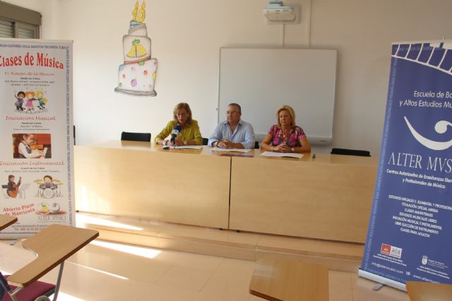 El Colegio San Pedro Apóstol alberga una escuela de base y altos estudios musicales - 1, Foto 1