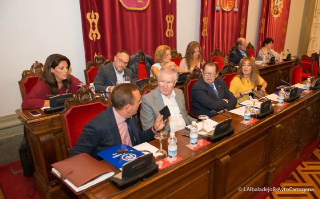 Una mesa de trabajo estudiará la bajada en el precio del agua que se hará efectiva a principios de año - 3, Foto 3