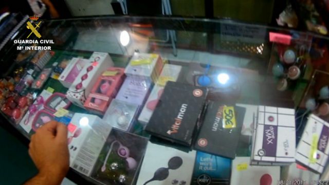 La Guardia Civil interviene más de cuatro millones de dosis de medicamentos falsificados o ilegales - 1, Foto 1