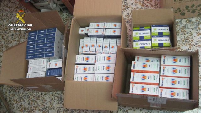 La Guardia Civil interviene más de cuatro millones de dosis de medicamentos falsificados o ilegales - 4, Foto 4