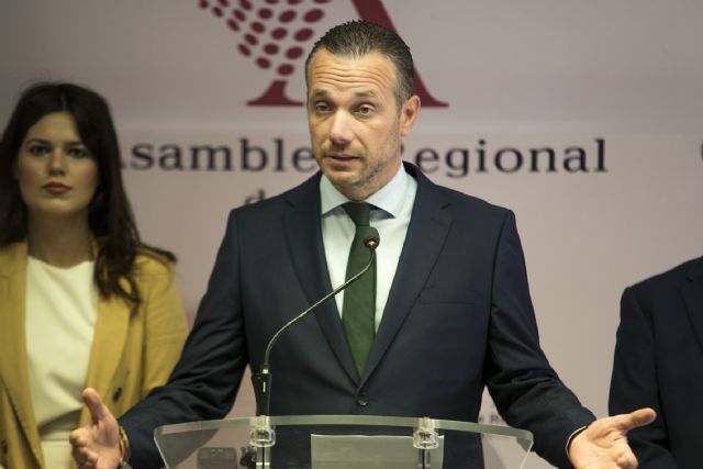 Joaquín Segado: El delegado del Gobierno es responsable de crear un ´efecto llamada´ al dejar inmigrantes libres por las calles - 1, Foto 1