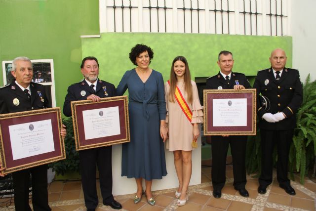 La Policía Local de Puerto Lumbreras conmemora el día de sus patronos y homenajea a tres agentes por su jubilación - 2, Foto 2