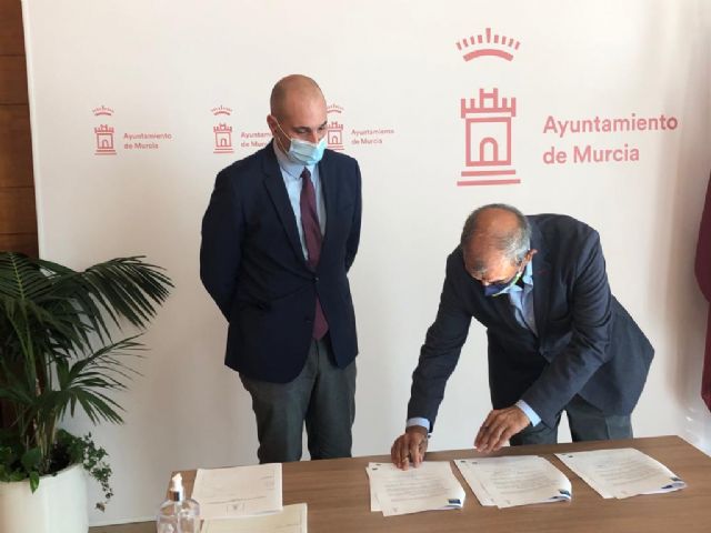 La Concejalía de Empleo, Promoción Económica y Turismo firma un convenio con Ucomur - 4, Foto 4