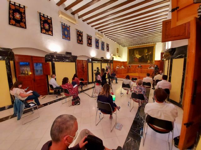 El Pleno de Caravaca aprueba la moción en la que pide que salga adelante una ley contra problemática de la ocupación ilegal de viviendas - 2, Foto 2