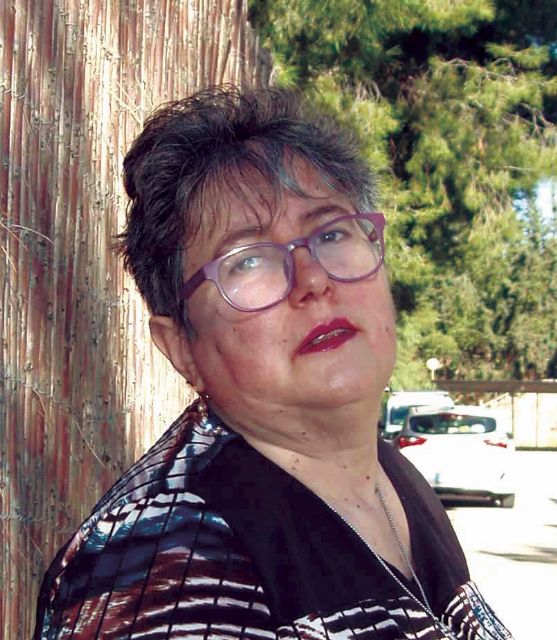 La editorial Tirano Banderas añade a su colección de relatos un nuevo título, Historias desde la Luz, de Rita García Imperial - 1, Foto 1