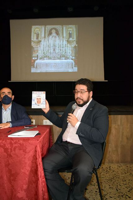 Presentación del cartel y del Anuario 2019-2020 de la hermandad de la Trinidad de Sevilla - 5, Foto 5