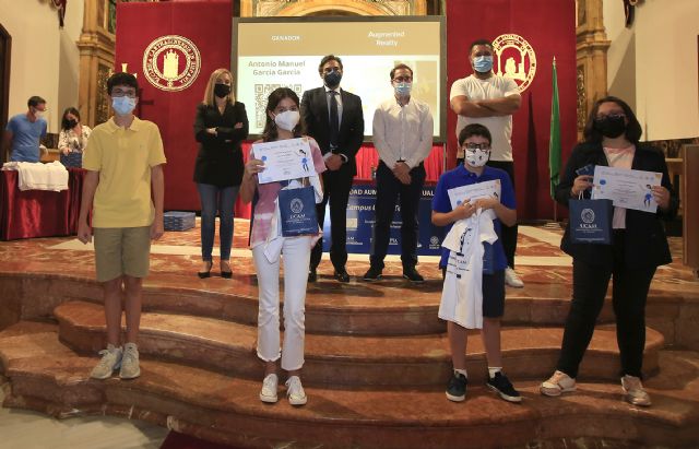 La UCAM premia a diez jóvenes por sus proyectos de realidad aumentada y virtual - 2, Foto 2
