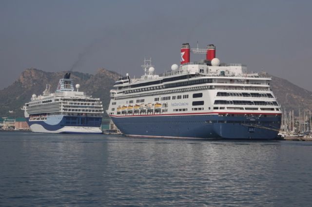 El Puerto de Cartagena recibe la primera doble escala de cruceros de 2021 con cerca de 1000 turistas - 1, Foto 1