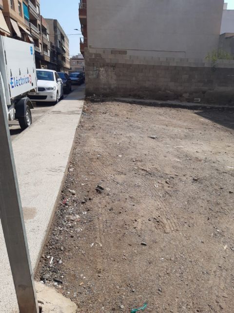 Esta semana han comenzado las labores de limpieza de solares en el barrio de El Labradorcico y calles adyacentes - 3, Foto 3