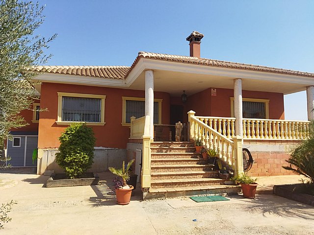 Una familia de Alquerías con una menor de edad perderá su casa tras una orden de demolición - 2, Foto 2
