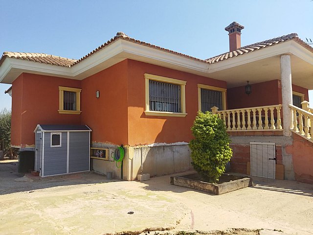 Una familia de Alquerías con una menor de edad perderá su casa tras una orden de demolición - 3, Foto 3