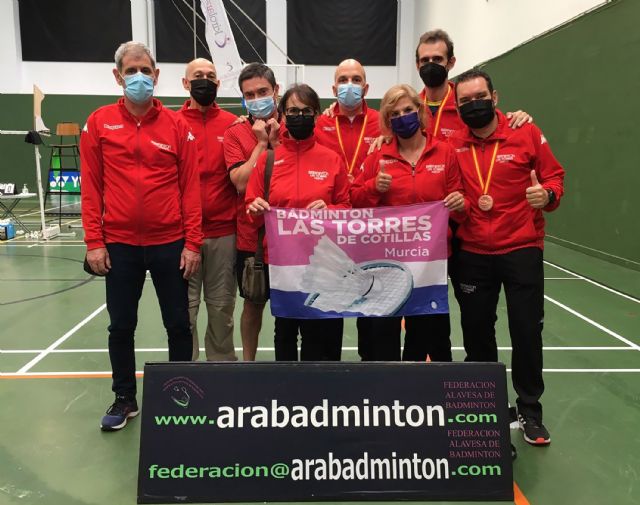 Dos oros y cincos bronces para el Bádminton Las Torres en el campeonato de España senior - 2, Foto 2