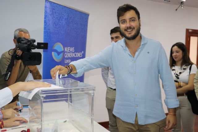 Landáburu recoge más de 500 propuestas de los jóvenes de NNGG para nutrir el proyecto de López Miras - 1, Foto 1