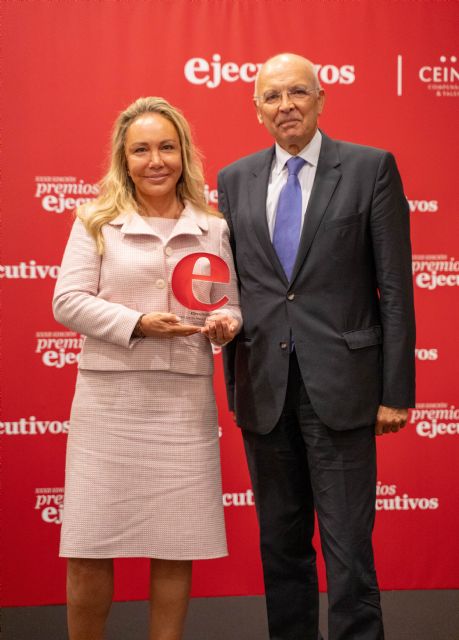 El holding Grupo Fuertes, premiado por su Excelencia Empresarial, Foto 1