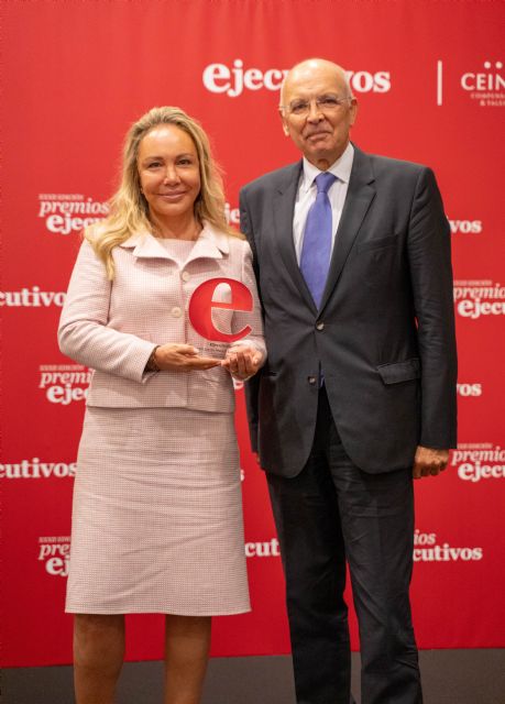 El holding Grupo Fuertes, premiado por su Excelencia Empresarial, Foto 1