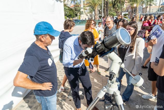 Una feria de la UPCT despierta vocaciones científicas y técnicas en Héroes de Cavite - 1, Foto 1