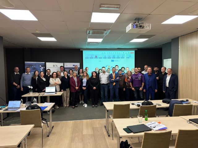 Murcia refuerza su liderazgo europeo en seguridad: la Policía Local participa en la reunión del proyecto ARIEN en Maribor - 1, Foto 1