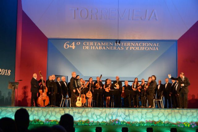 Una coral con más de cuatro décadas de giras, himnos y distinciones, a beneficio de la Fundación Capaz de Ser - 3, Foto 3