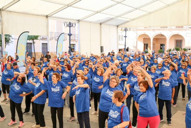 El Ayuntamiento de Lorca impulsa la actividad física y el envejecimiento activo con nuevas Masterclass de gimnasia, baile y pilates dentro del Mes del Mayor - 3, Foto 3