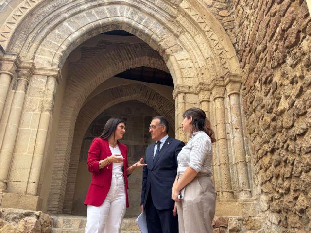 Finaliza la actuaci�n de emergencia en el Porche de San Antonio para avanzar en la restauraci�n de la pintura de San Gin�s