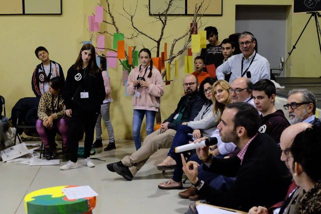 The Councilor for Education presents the experiences of the Totana Children's Plenary in the II Congress of Education in Active Democracy,, Foto 8