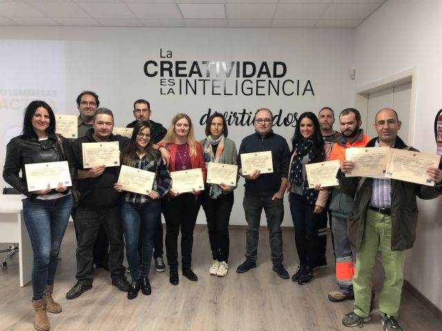 Empleo hace entrega de diplomas en distintas áreas a una veintena de alumnos - 1, Foto 1